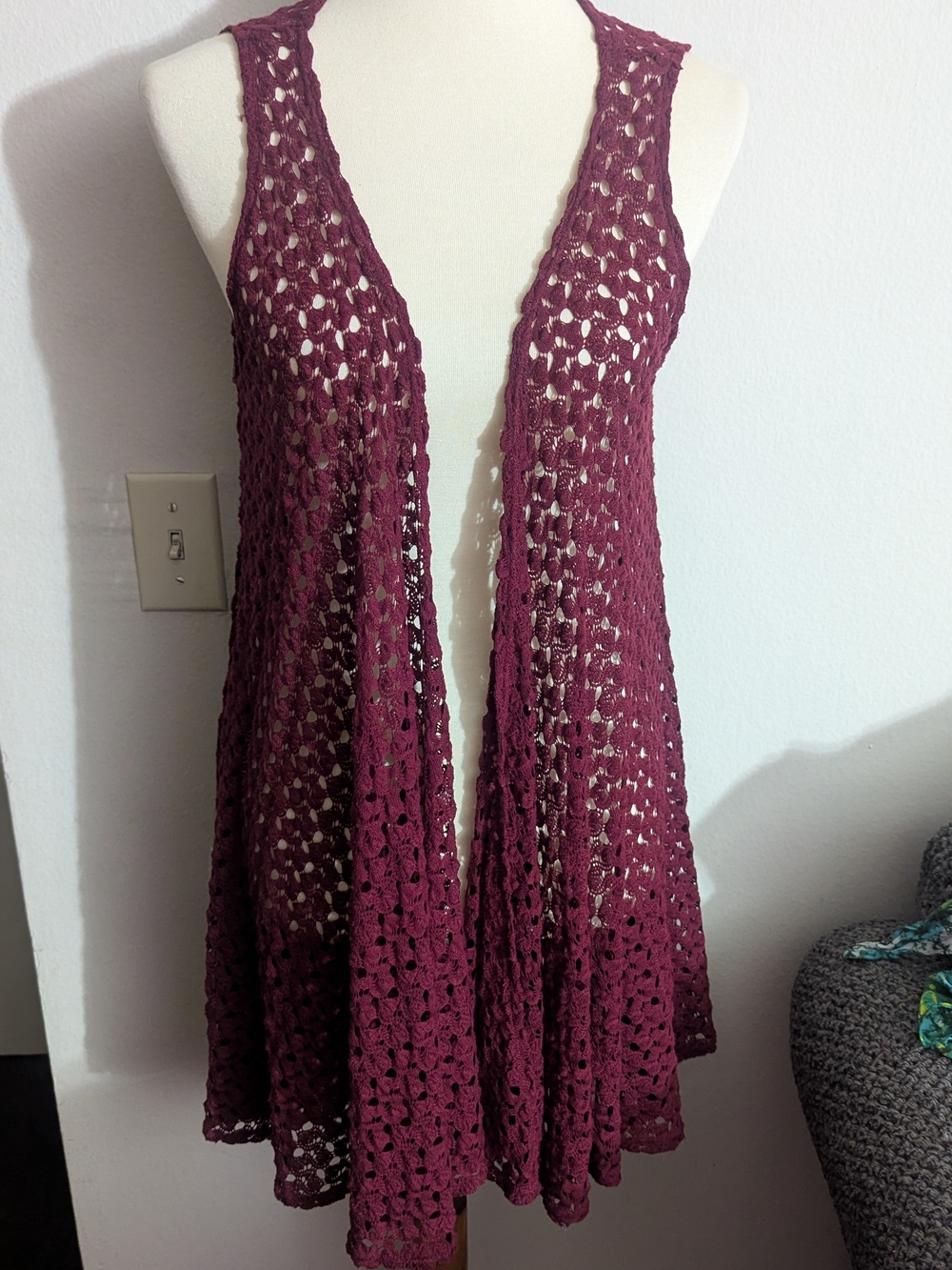 Forever21 Small Boho Sleeveless Crochet Draped Duster Vest - Maroon